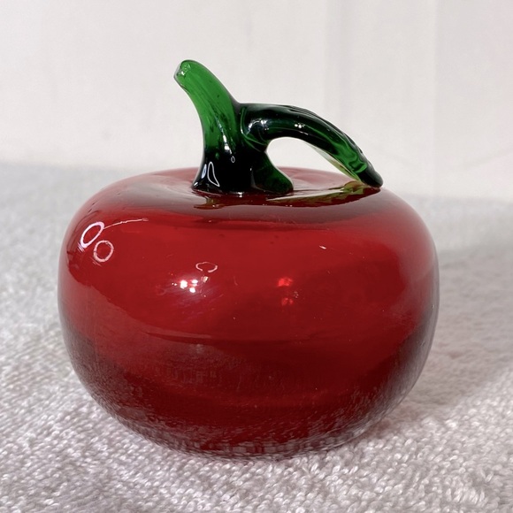Vintage Vibrant Red & Green Glass Apple Sculpture Glass Art - Picture 6 of 10